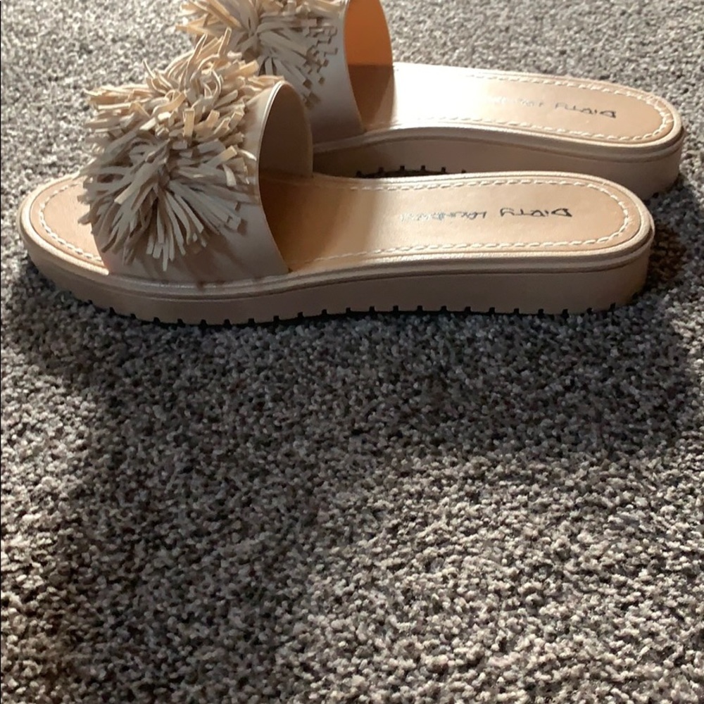 Ladies slides 8 - Picture 3 of 3